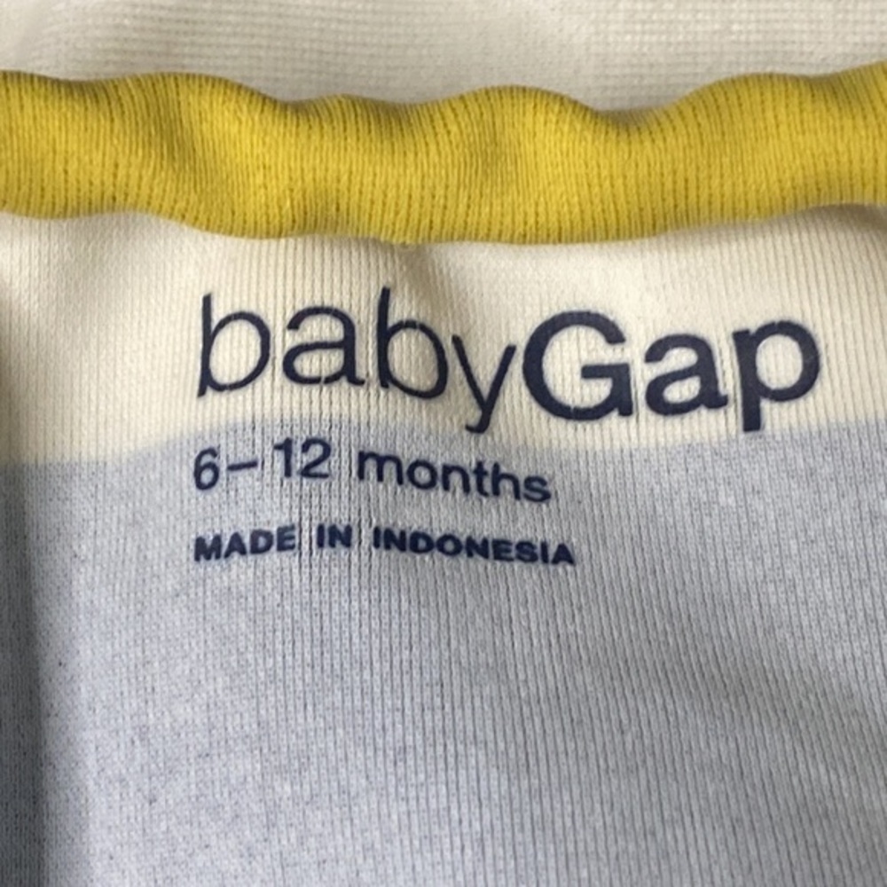 GAP RASHGUARD‎ STRIPED TOP - Picture 3 of 4